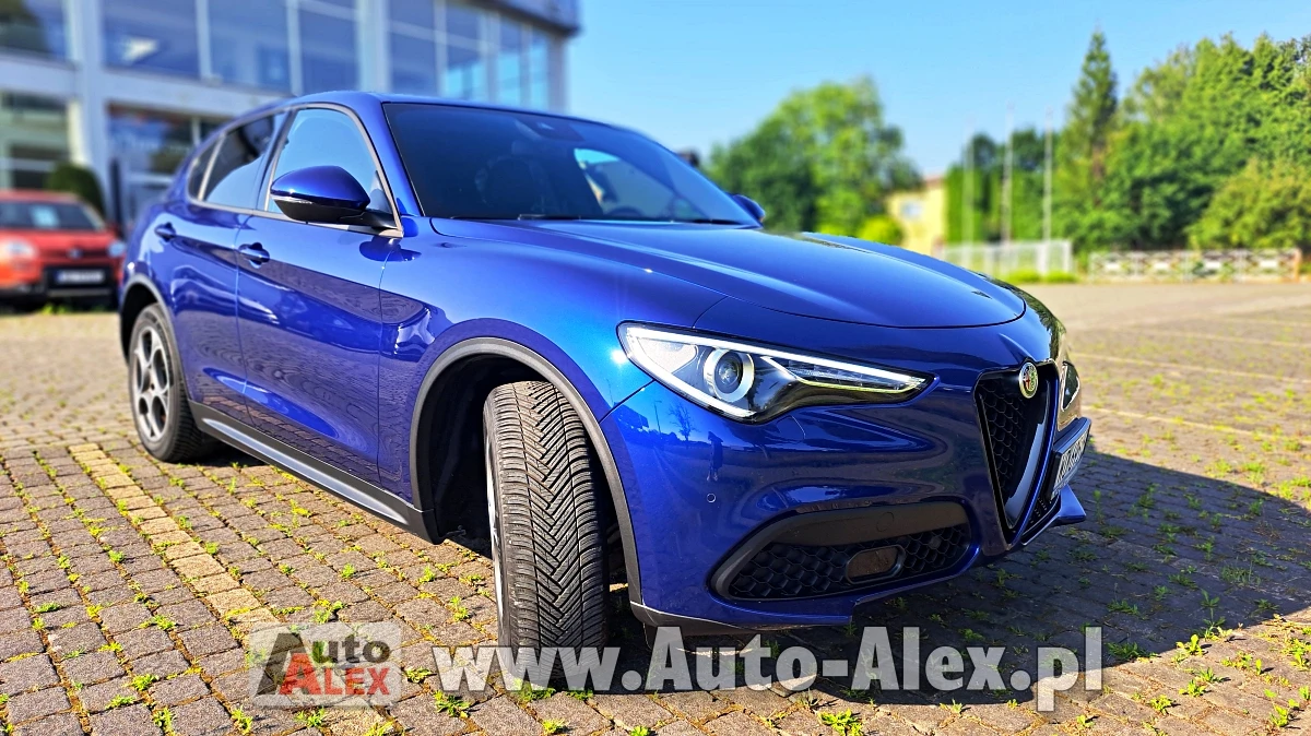 Alfa Romeo Stelvio MY22 2.0 GME TURBO 200 KM AT Q4 SPRINT
