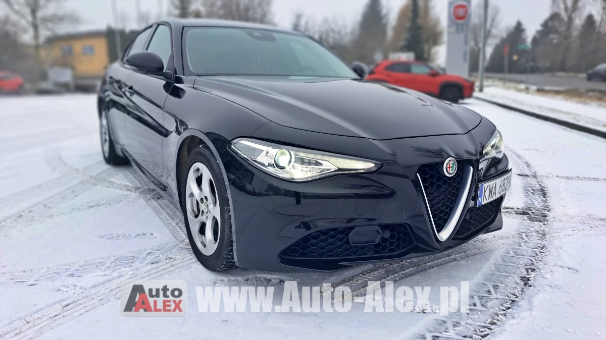 ALFA ROMEO GIULIA 2.0 GME TURBO BENZYNA 200 KM AT RWD SUPER