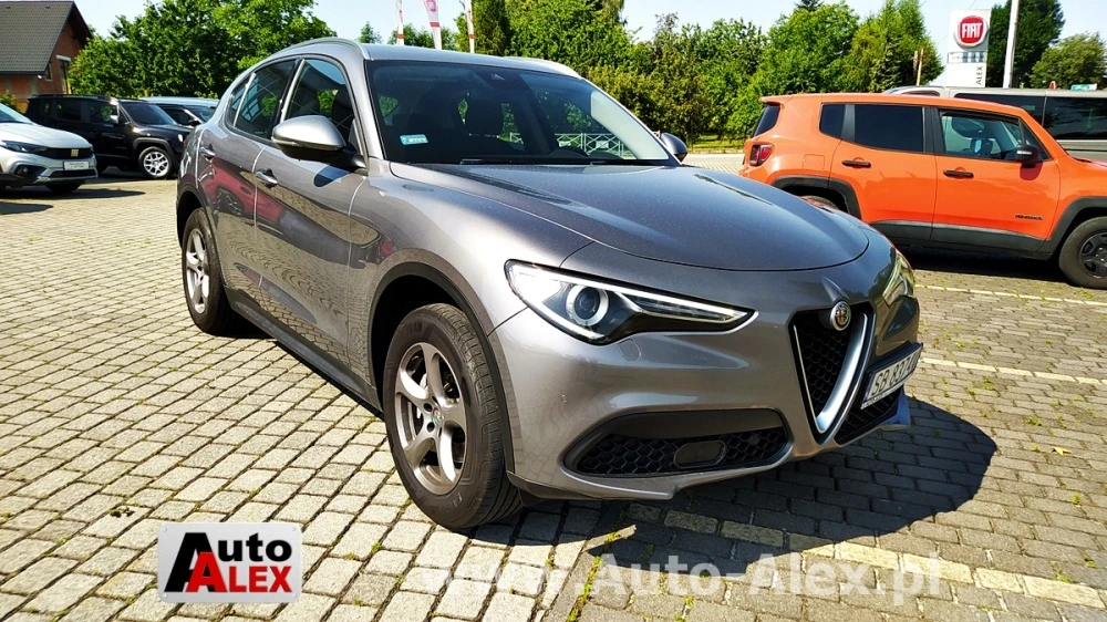 Alfa Romeo STELVIO 2.0 GME Turbo AT. Q4 BUSINESS